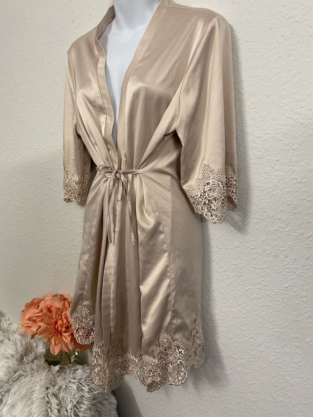LE ROSE STORIES WOMENS BLUSH PINK BRIDAL ROBE SIZE SMALL/MEDIUM BRIDESMAID BRIDE